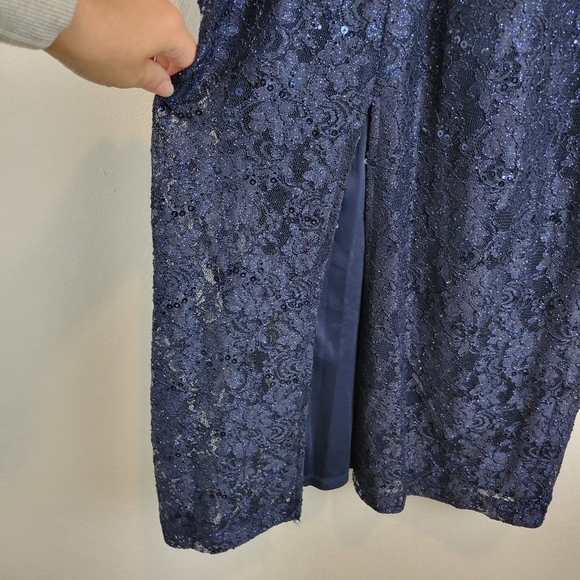 NWT Jessica Howard Embellished Sequin Capelet Gown in Navy 8P - Picture 12 of 14